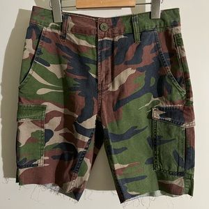 BDG URBAN OUTFITTERS army dad shorts, size 26, camo
